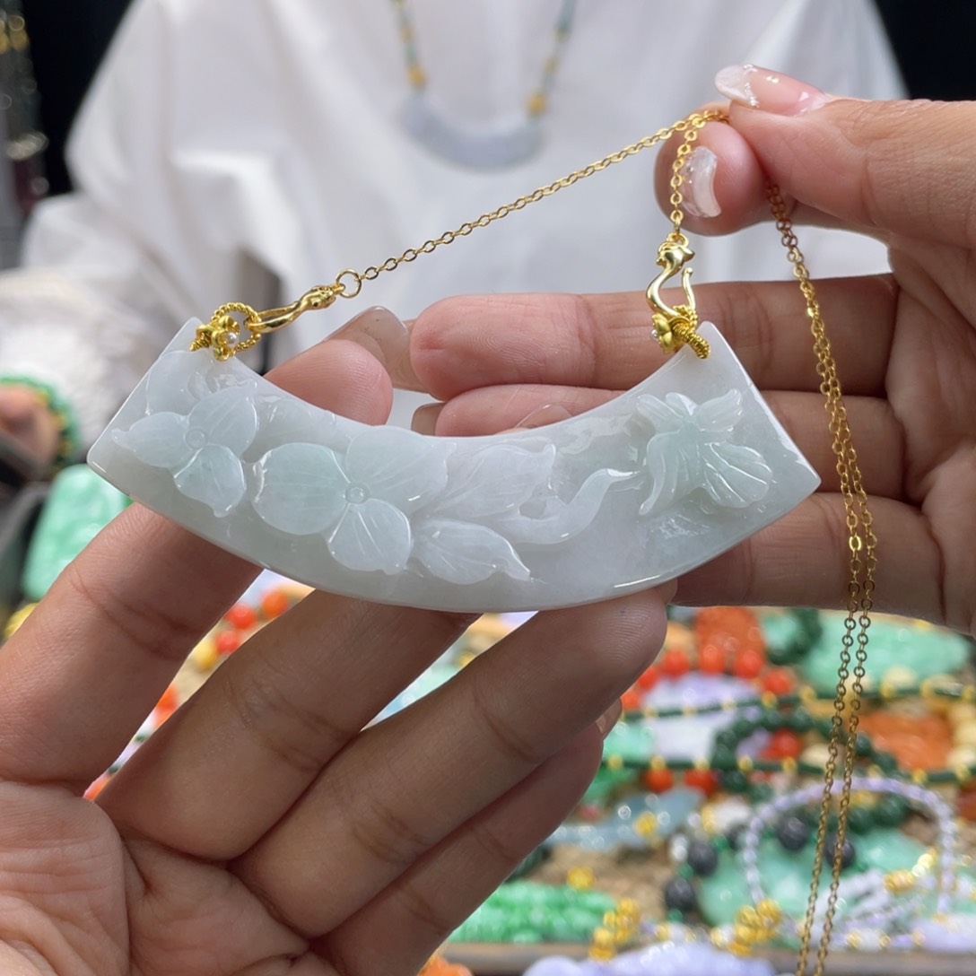 翡翠颈饰未镶嵌代编织