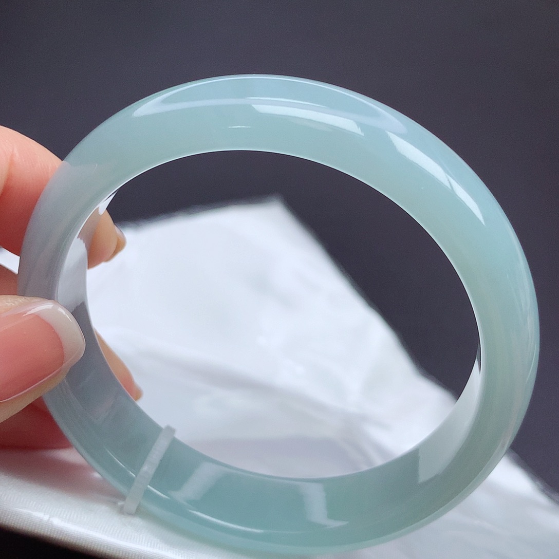 翡翠手镯未镶嵌08n n n n n n n n