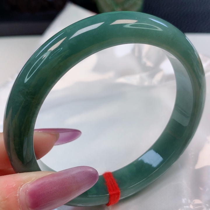 翡翠手镯未镶嵌59圈
