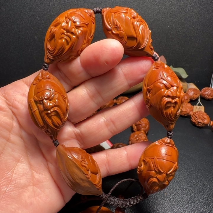 吊坠橄榄核关二爷