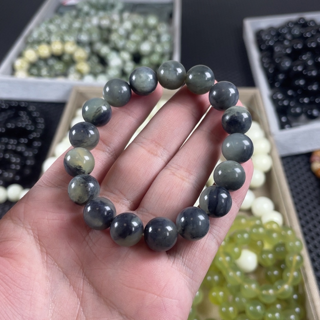 蛇纹石玉未镶嵌手链