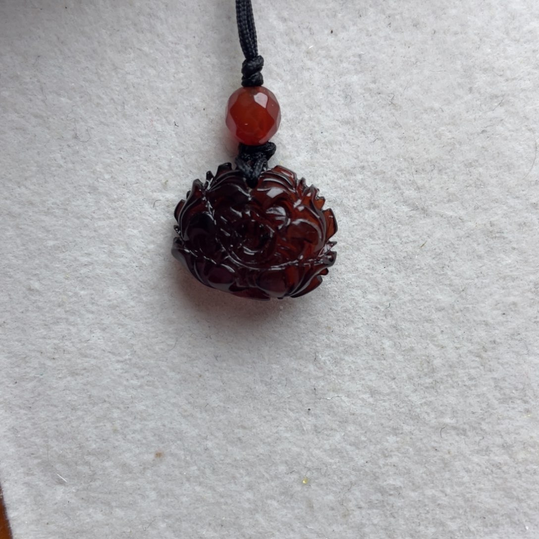 裸石血珀未镶嵌牡丹