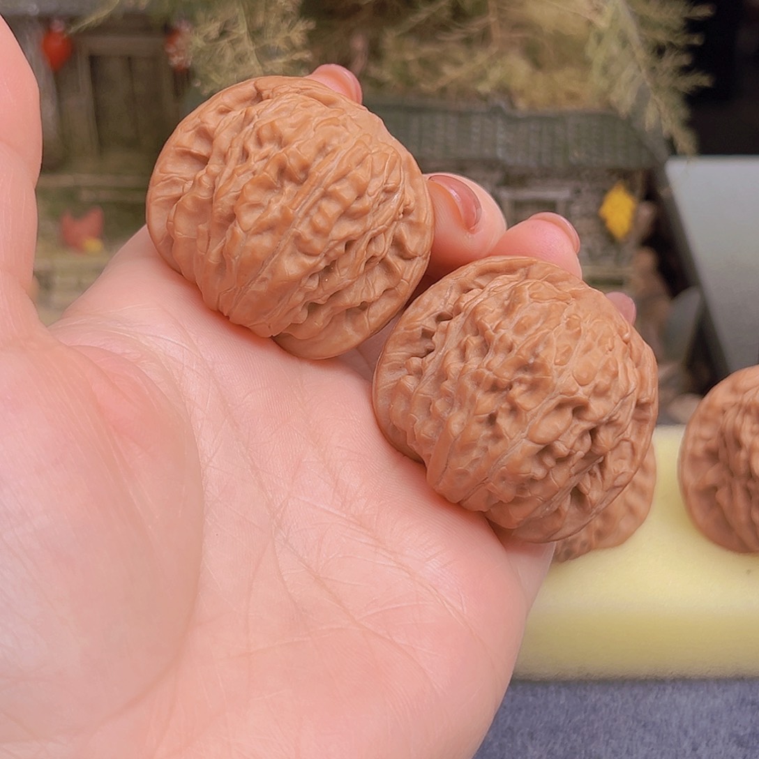 文玩核桃吊坠河**渔汉高楼39+