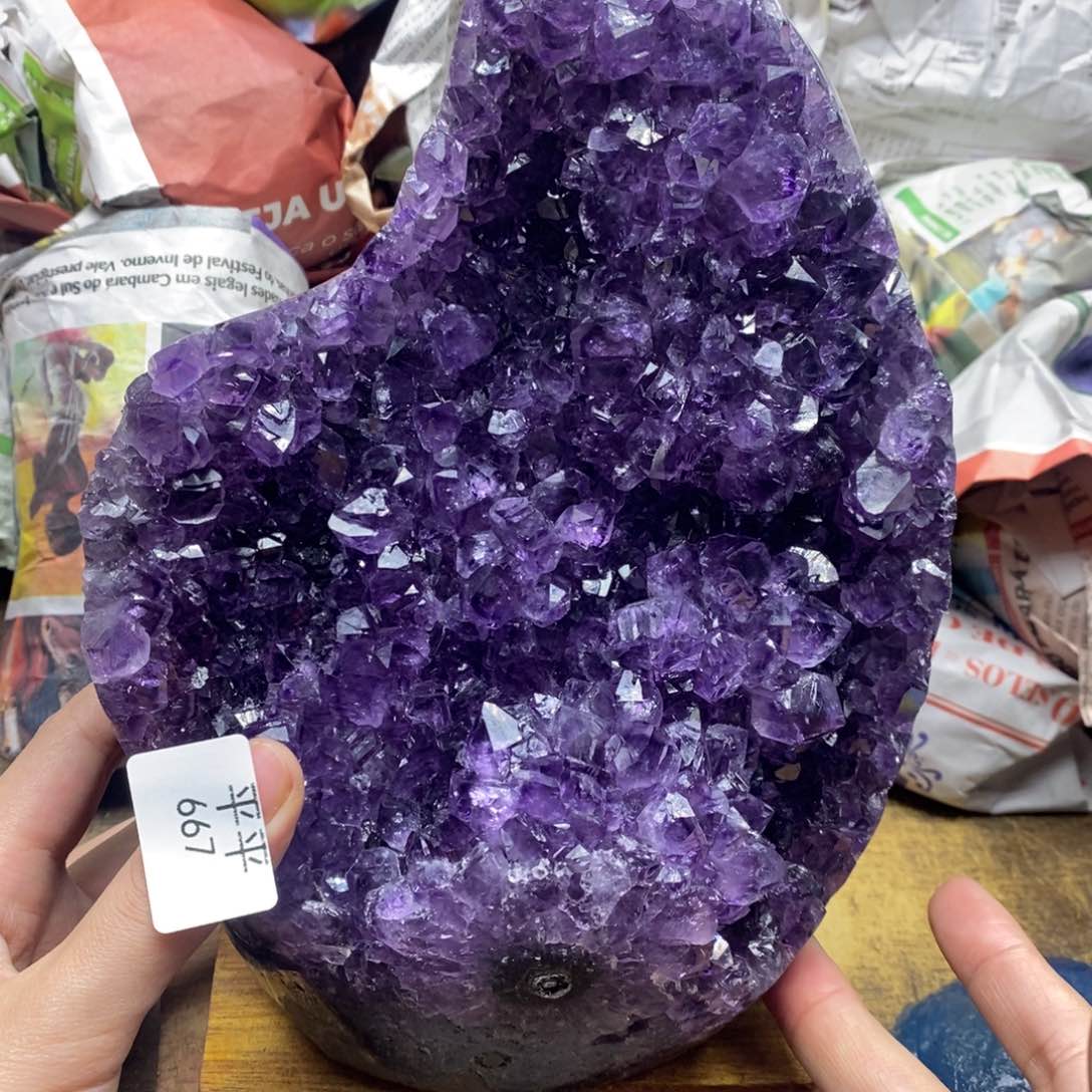 紫晶乌拉圭未镶嵌