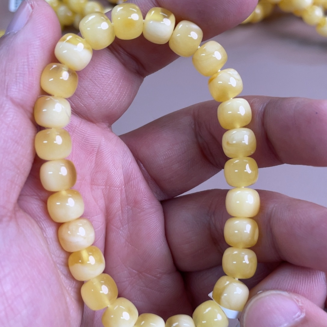 琥珀裸石未镶嵌01900000000