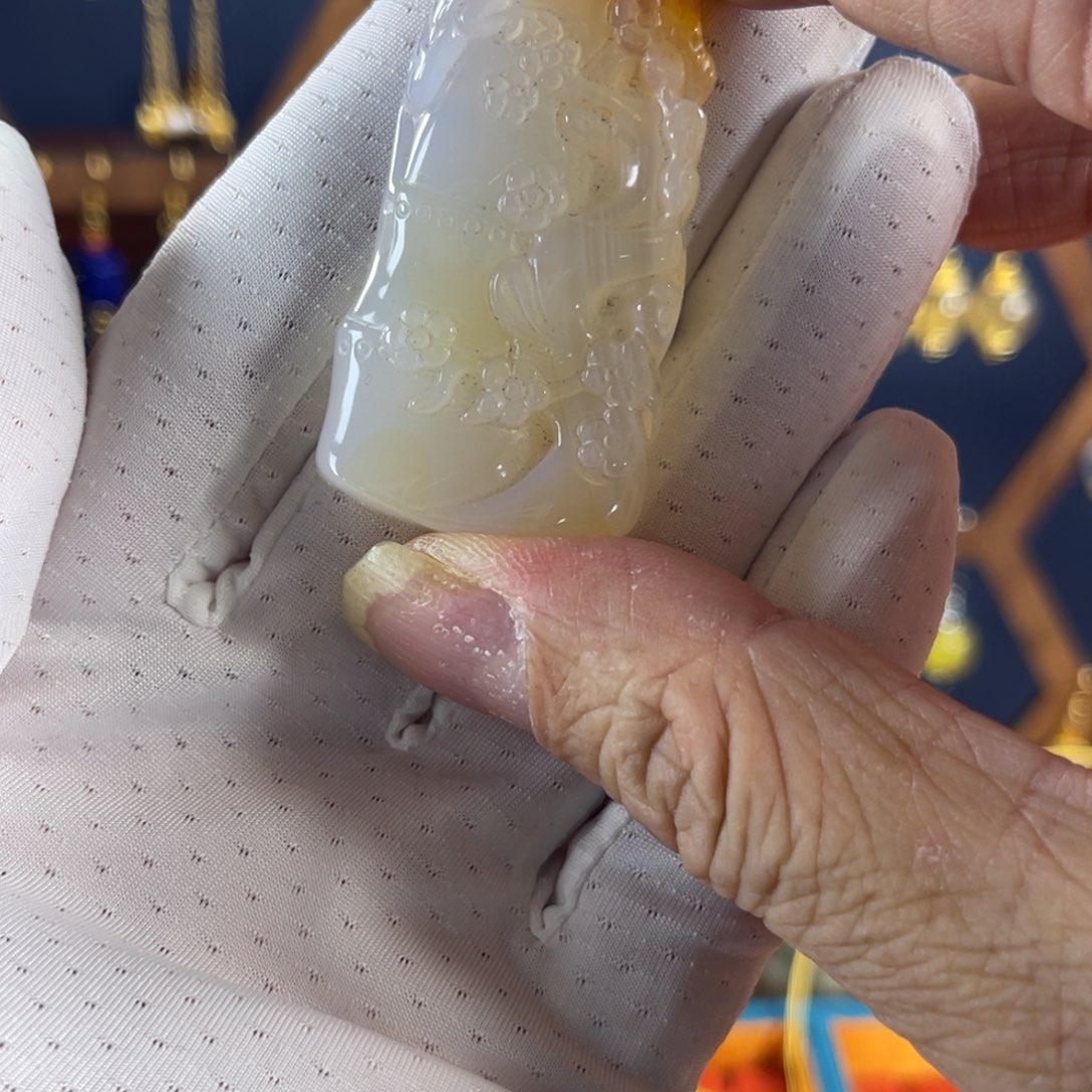 A***A玛瑙/玉髓未镶嵌颈饰喜鹊登枝设计吊坠