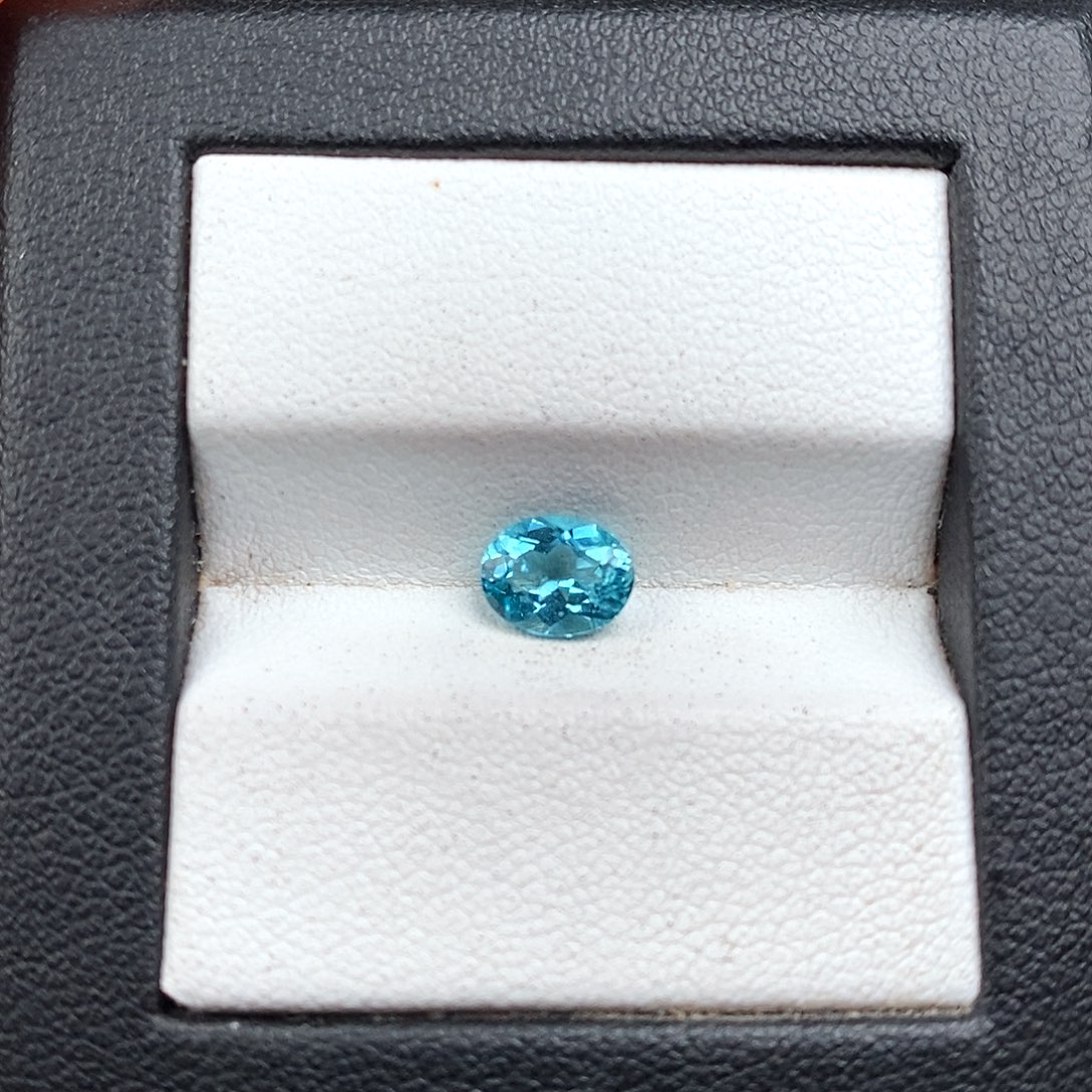 未镶嵌磷灰石裸石0.87ct