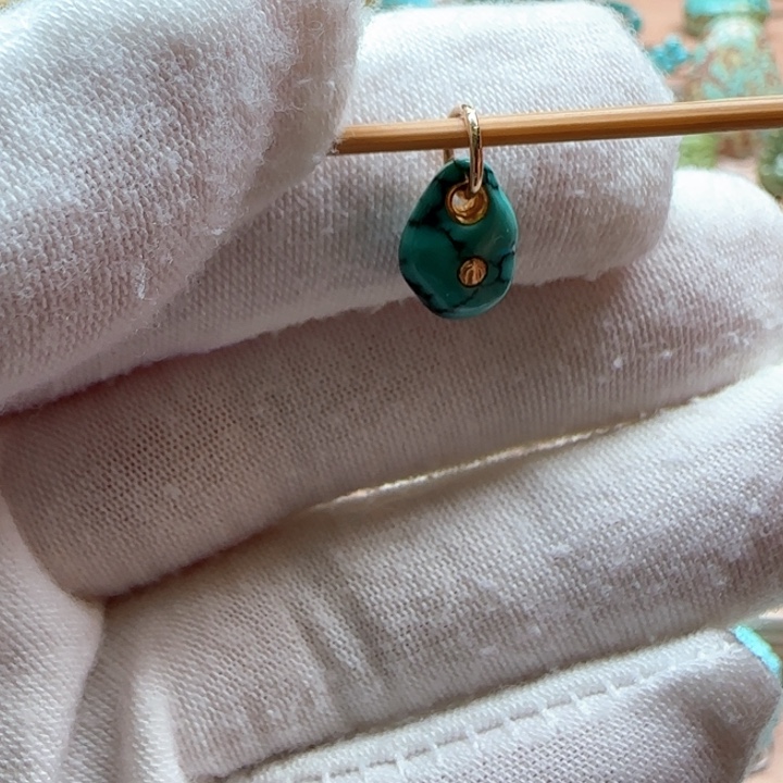 18K金镶嵌绿松石珠宝奇石