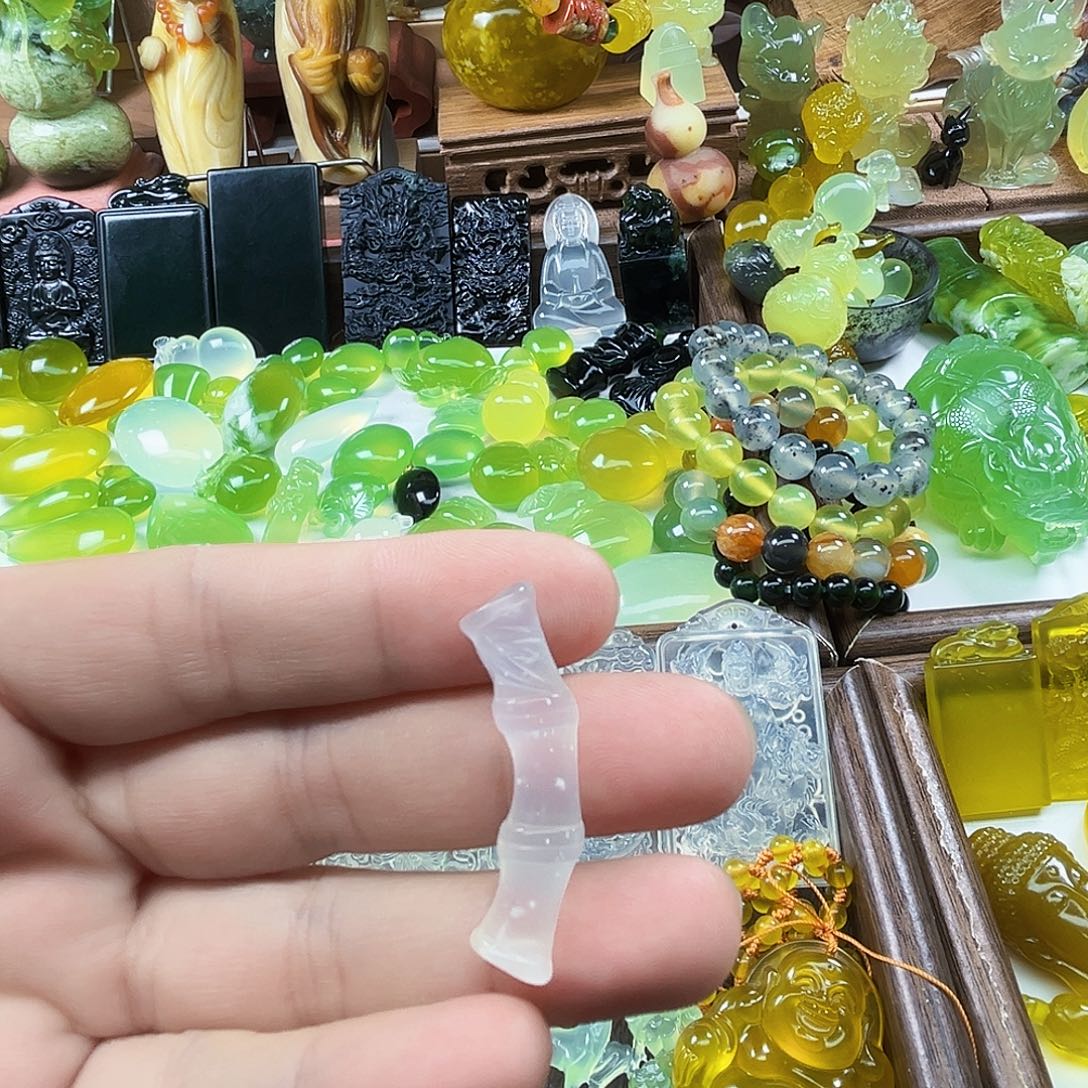 岫玉未镶嵌吊坠(不含链)