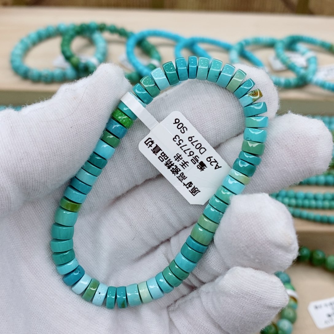 未镶嵌绿松石珠宝奇石