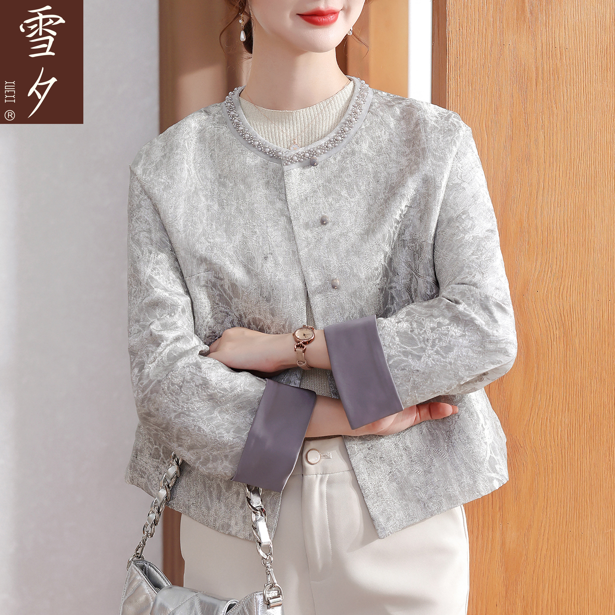 妈妈秋季外套2025新款今年流行中老年女装新中式国风小香风上衣服