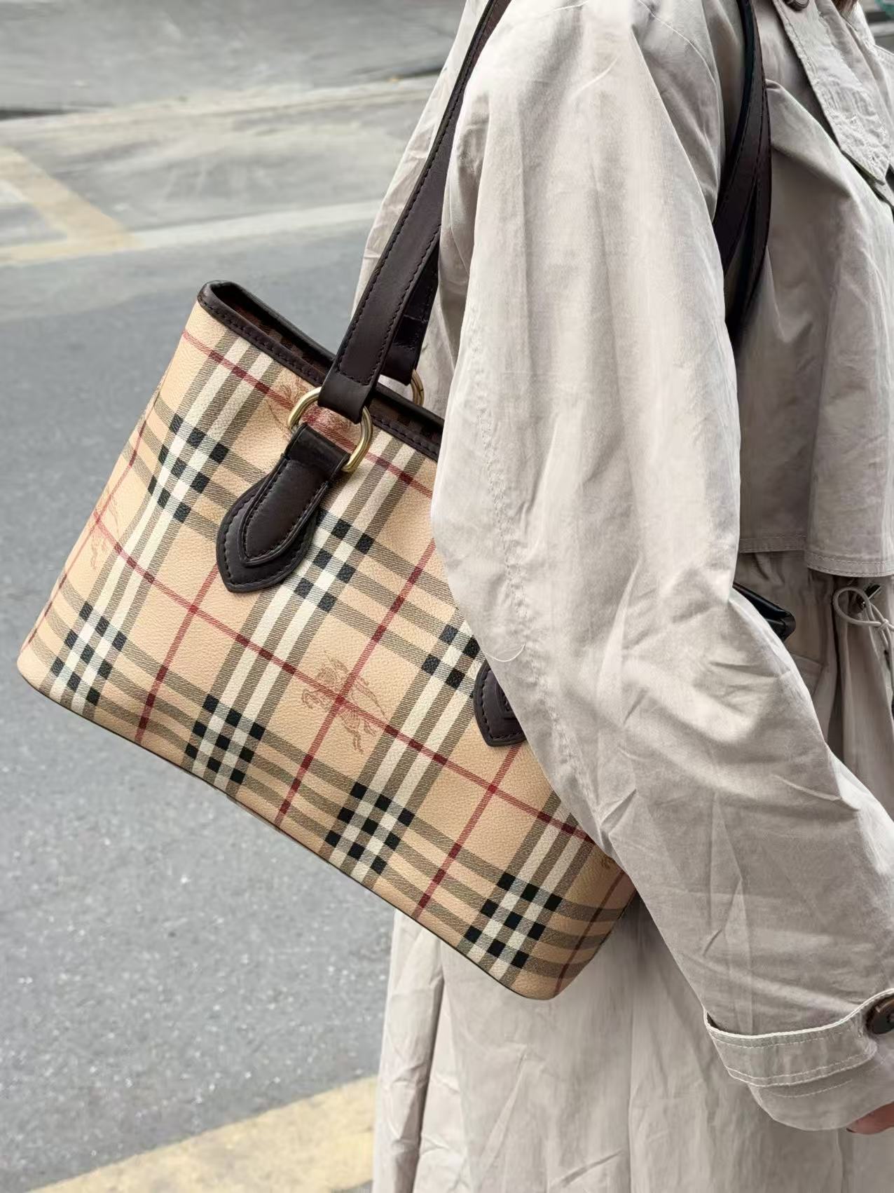 95新 BURBERRY/博柏利 巴宝莉格纹单肩包