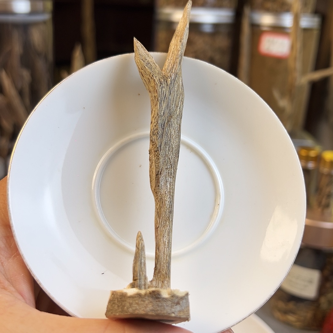 沉香沉香枕天然虫漏小摆件奇楠原料