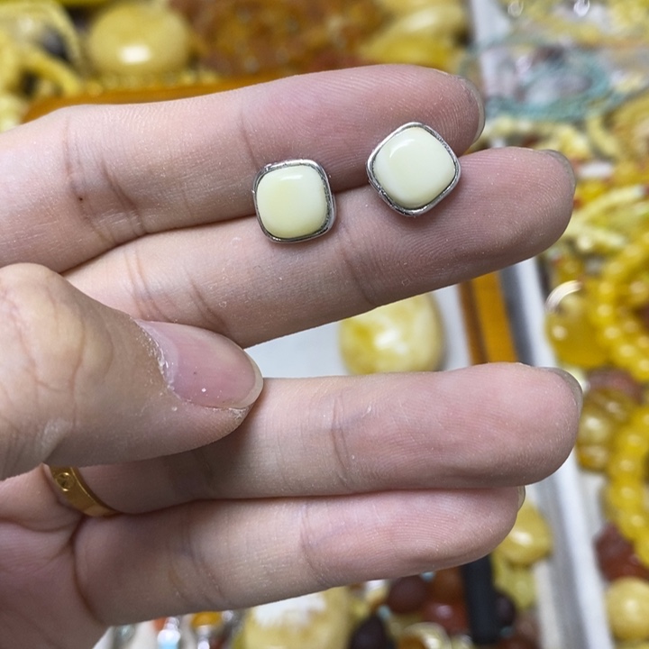 蜜蜡银S925镶嵌裸石耳钉