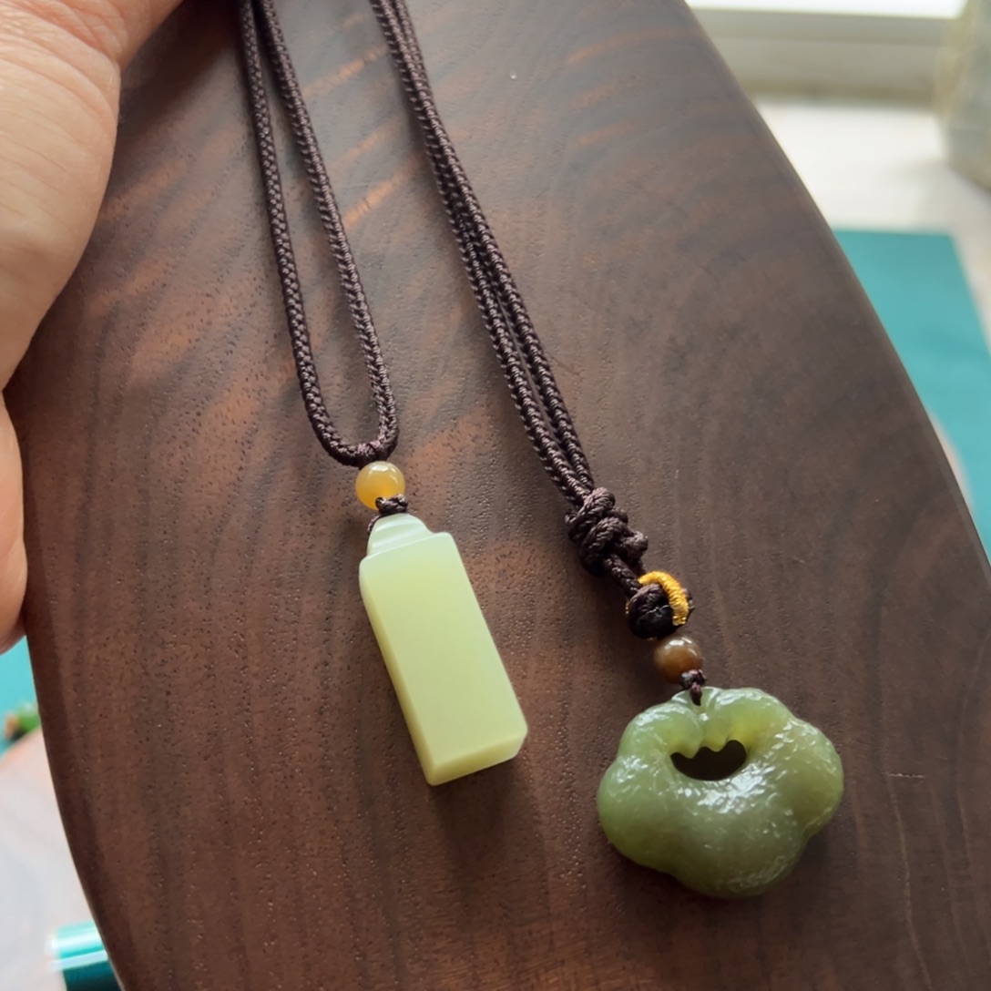 和田玉未镶嵌颈饰