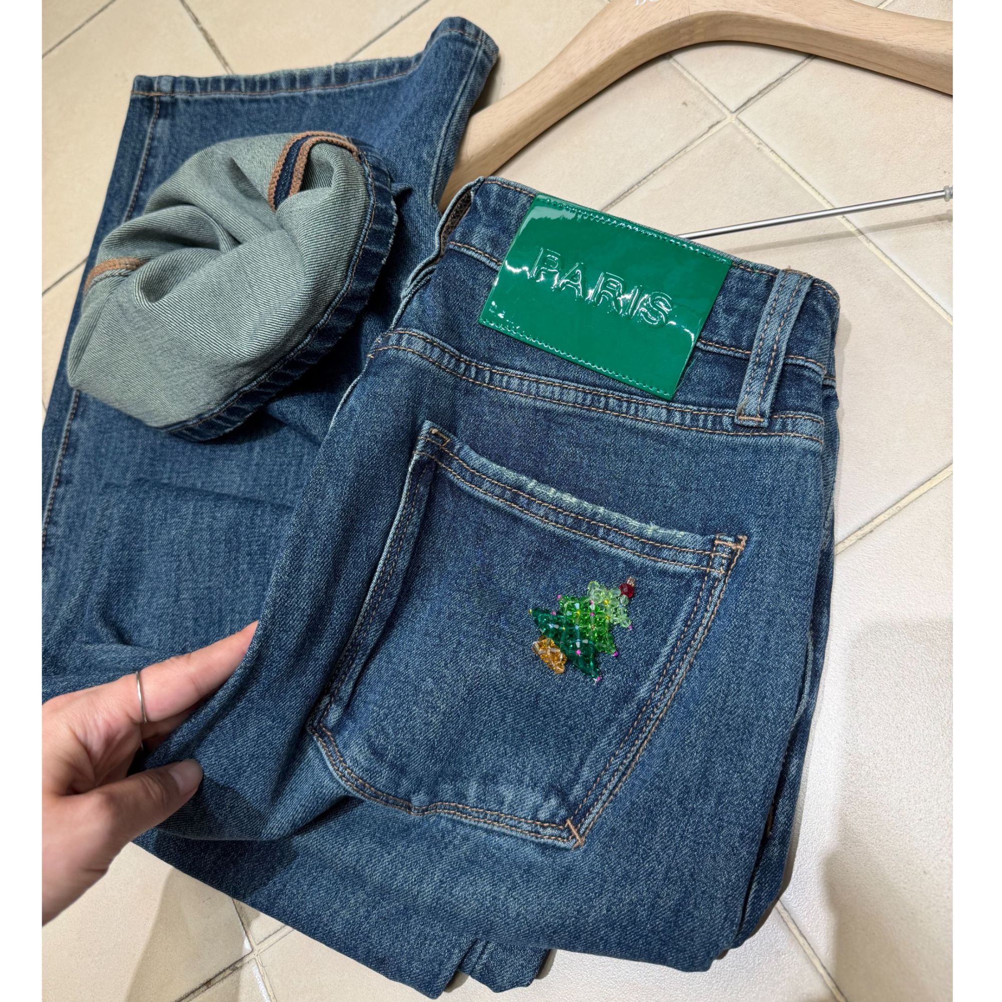 M1429大直筒！裤长104 钉珠圣诞树百搭休闲蓝色牛仔裤 款号VE39