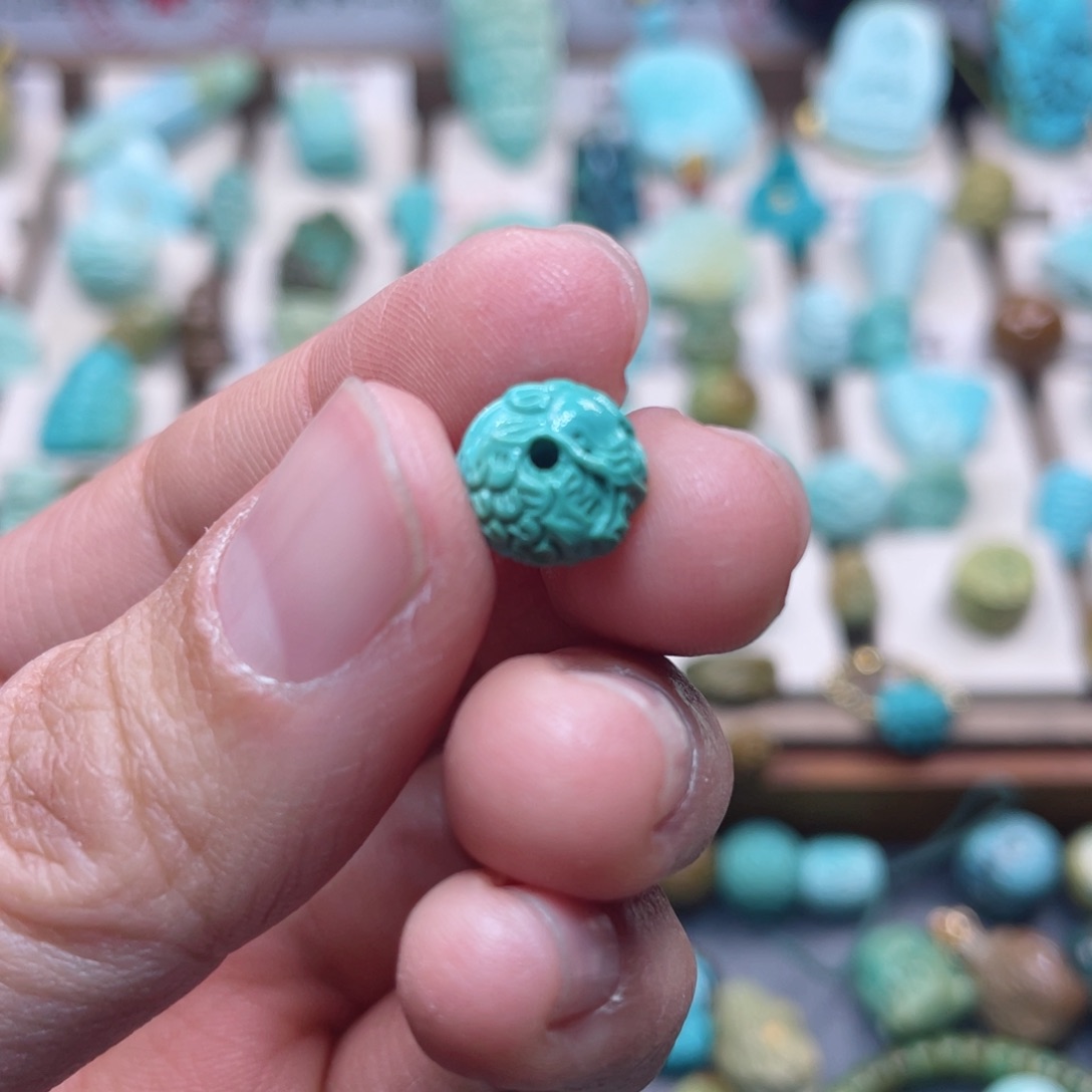 绿松石配饰未镶嵌