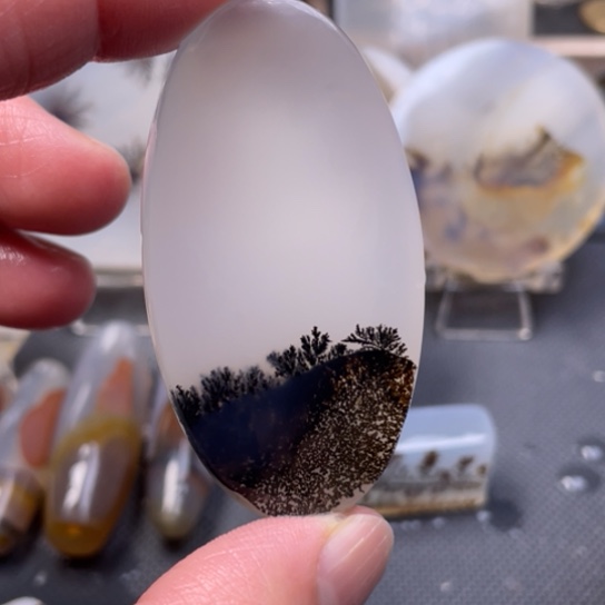 玛瑙/玉髓吊坠(不含链)未镶嵌赏****?