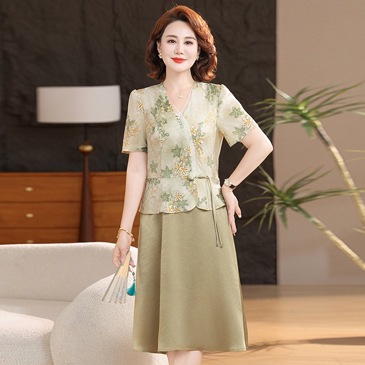 8933妈妈新款夏装国风连衣裙洋气高贵40岁50中老年新中式改良旗袍