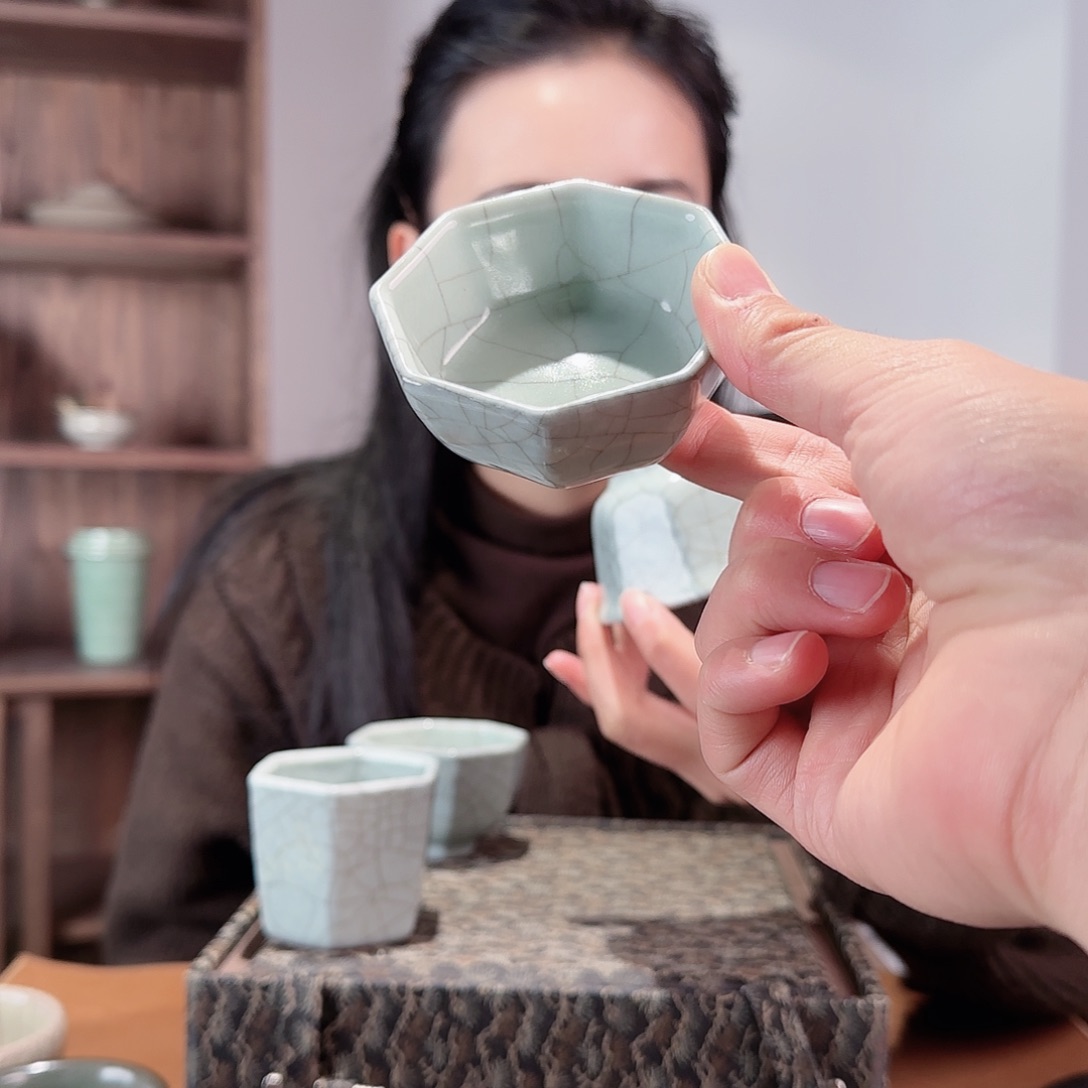 摆件瓷矮八方杯微瑕