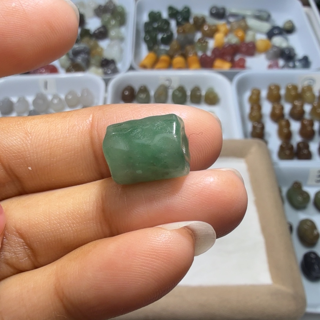 和田玉未镶嵌珠宝奇石