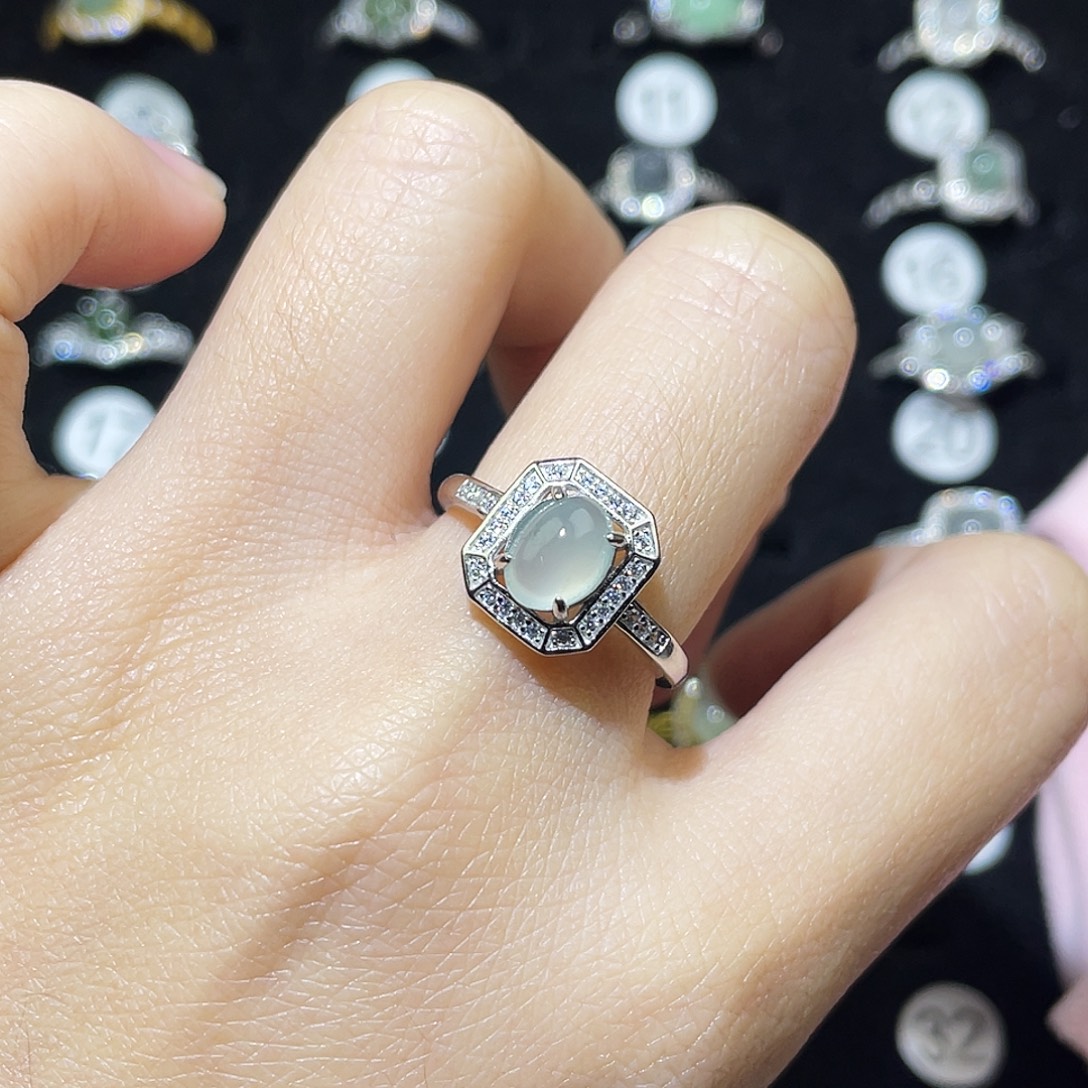 翡翠未镶嵌戒指戒指