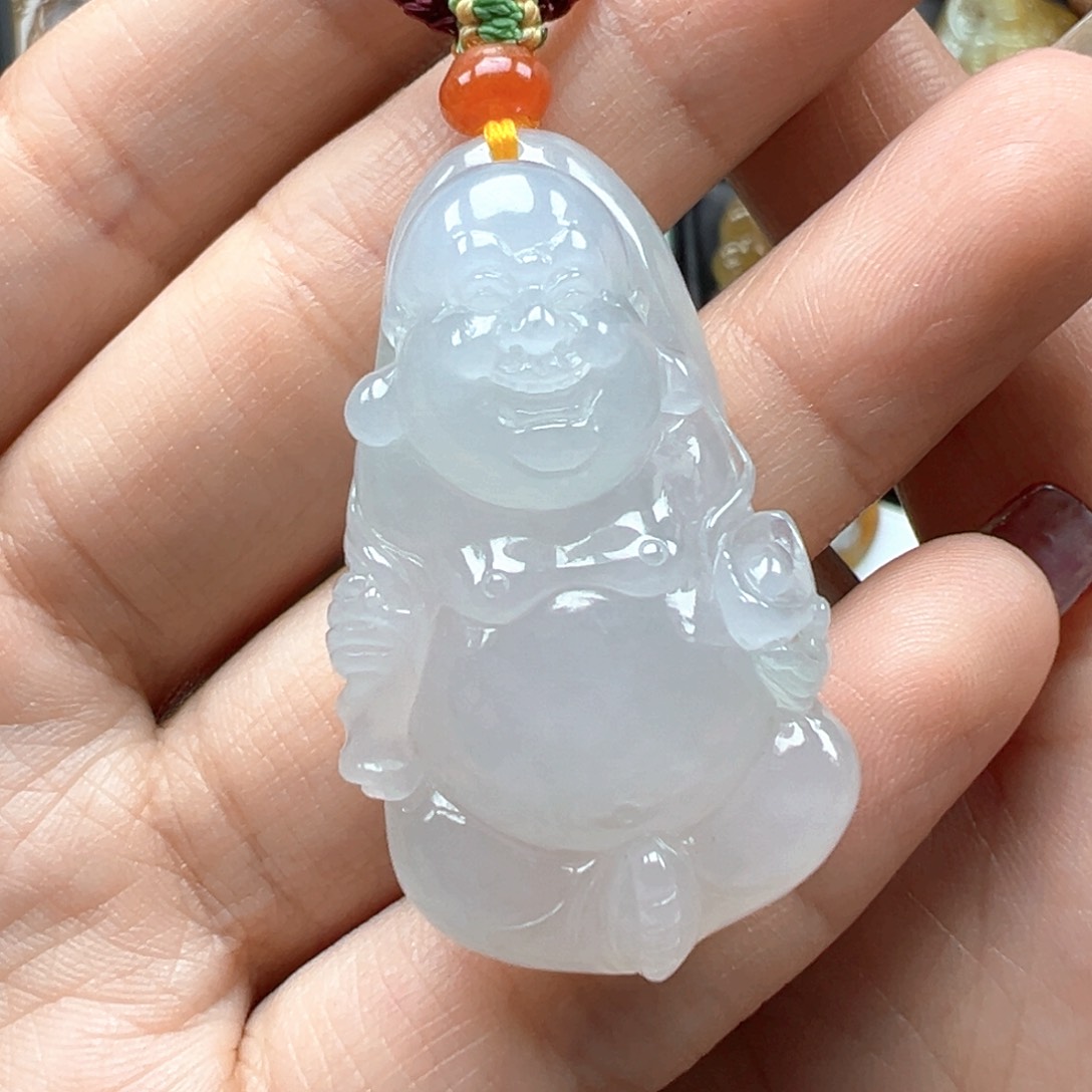 翡翠颈饰未镶嵌佛