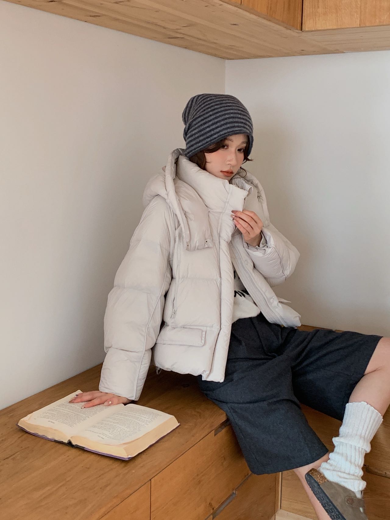 【EWHQS 610】短款宽松型常规泡泡袖连帽加厚显瘦冬季立领