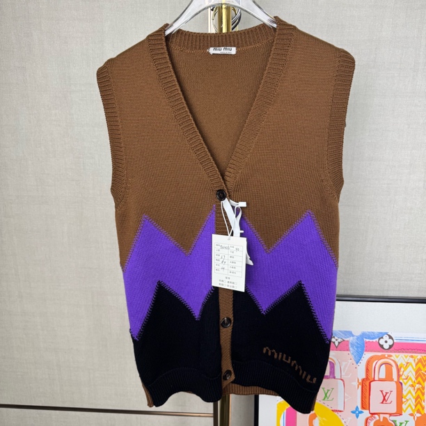 99新 MIU MIU/缪缪 TW0212/40码/羊毛马甲