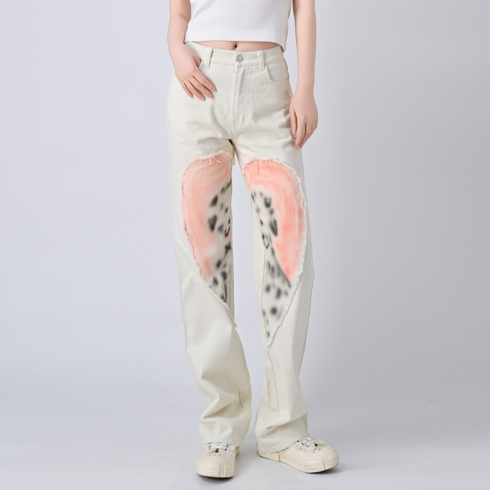 LUNAR NOSTALGIA2025新款设计师粉桃心贴布拼接直筒阔腿白牛仔裤