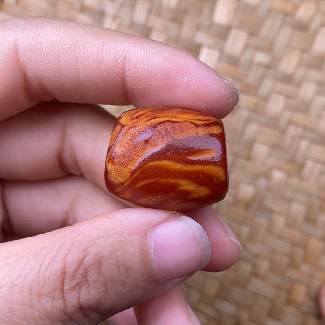 蜜蜡裸石未镶嵌蜜蜡