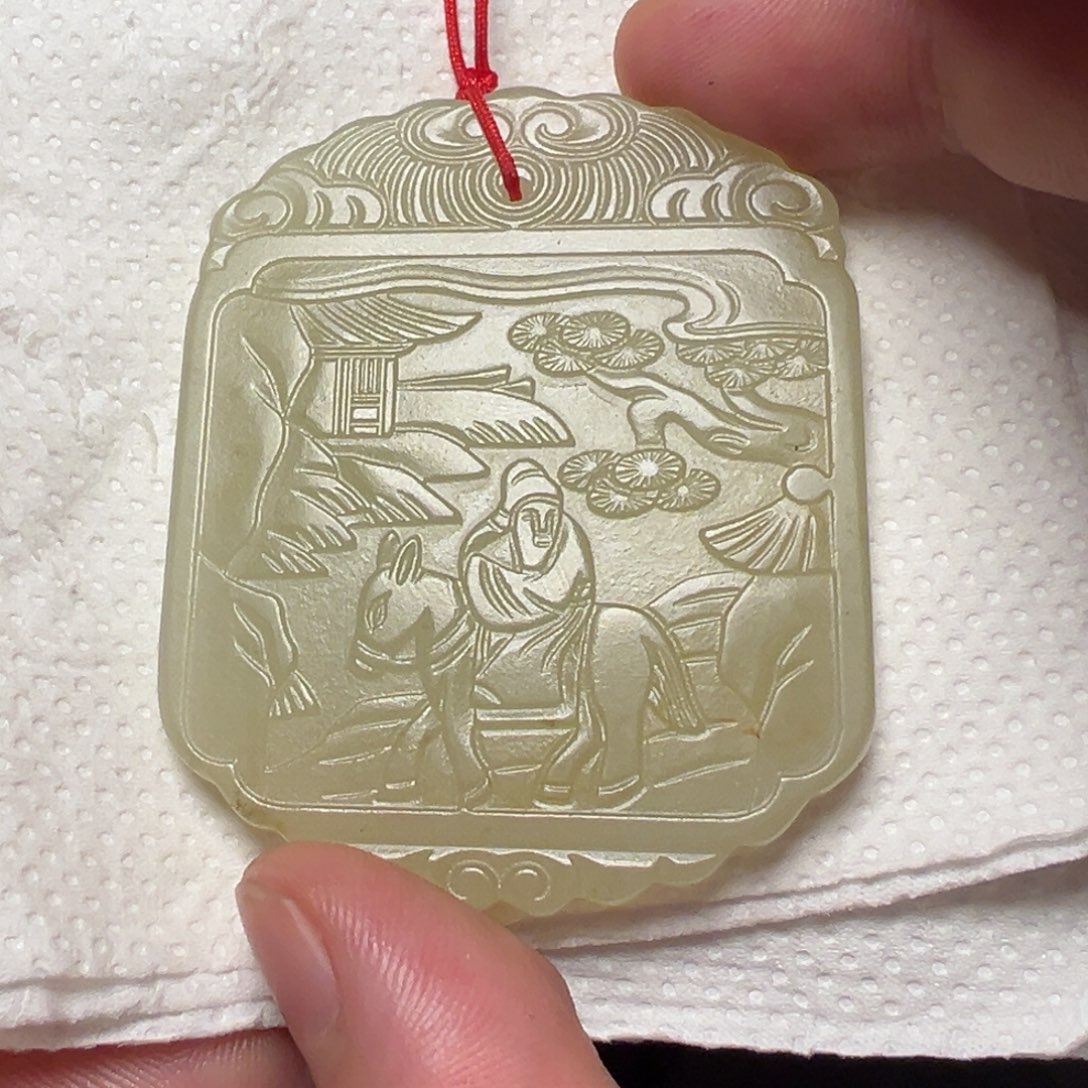 砀***人和田玉未镶嵌挂件