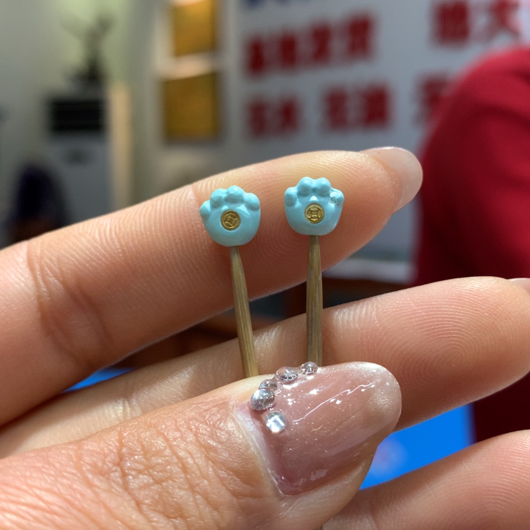 绿松石配饰未镶嵌