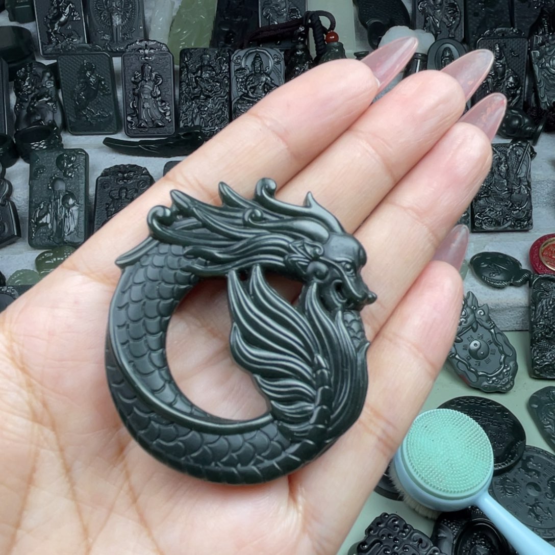 颈饰未镶嵌和田玉