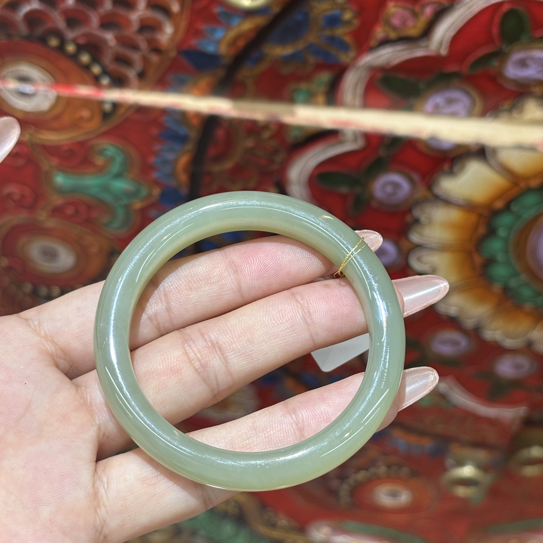 112541wt和田玉晴水手镯 51.1圈口 36.14g