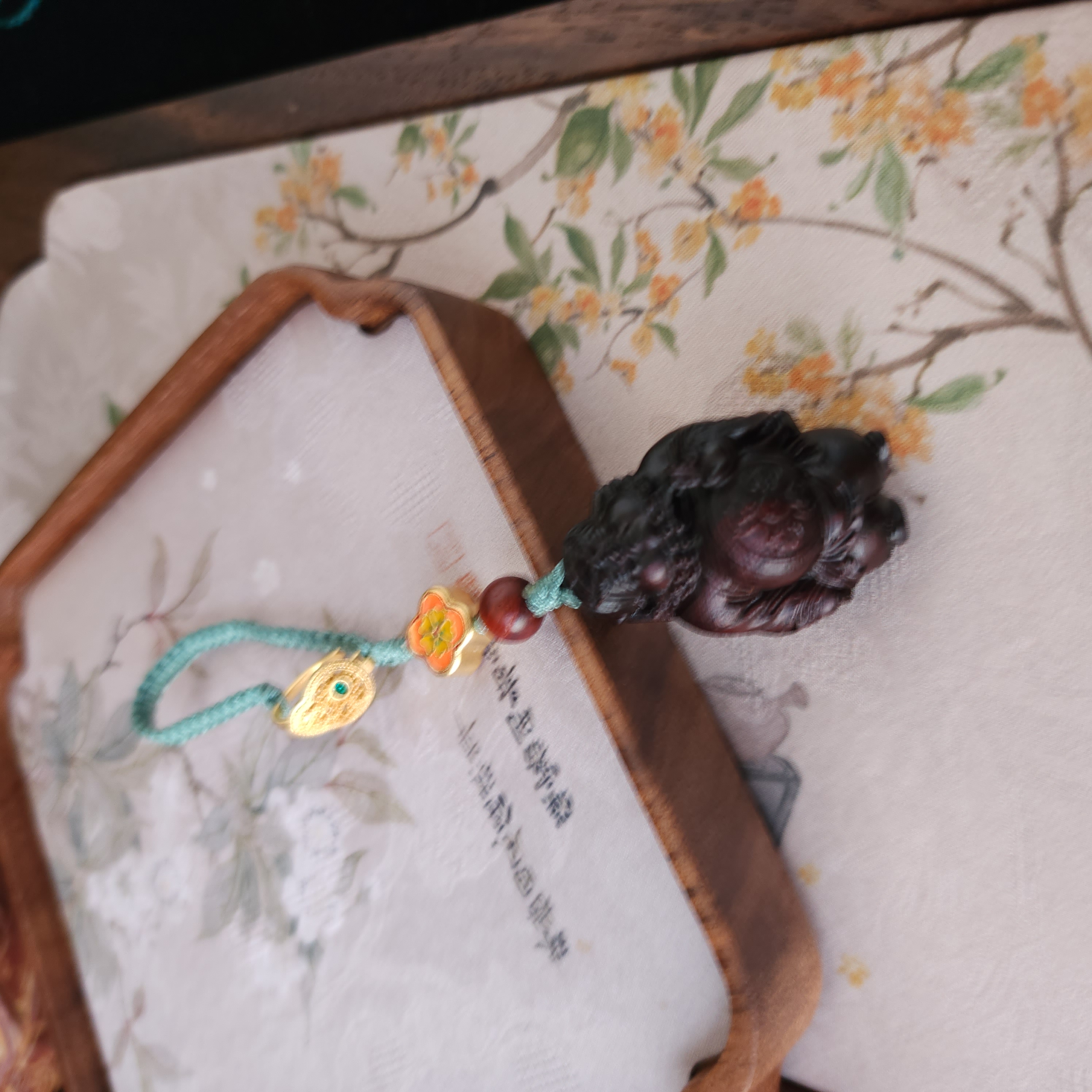 拉萨文创设计手作天然紫檀木雕刻钟馗手把件挂件