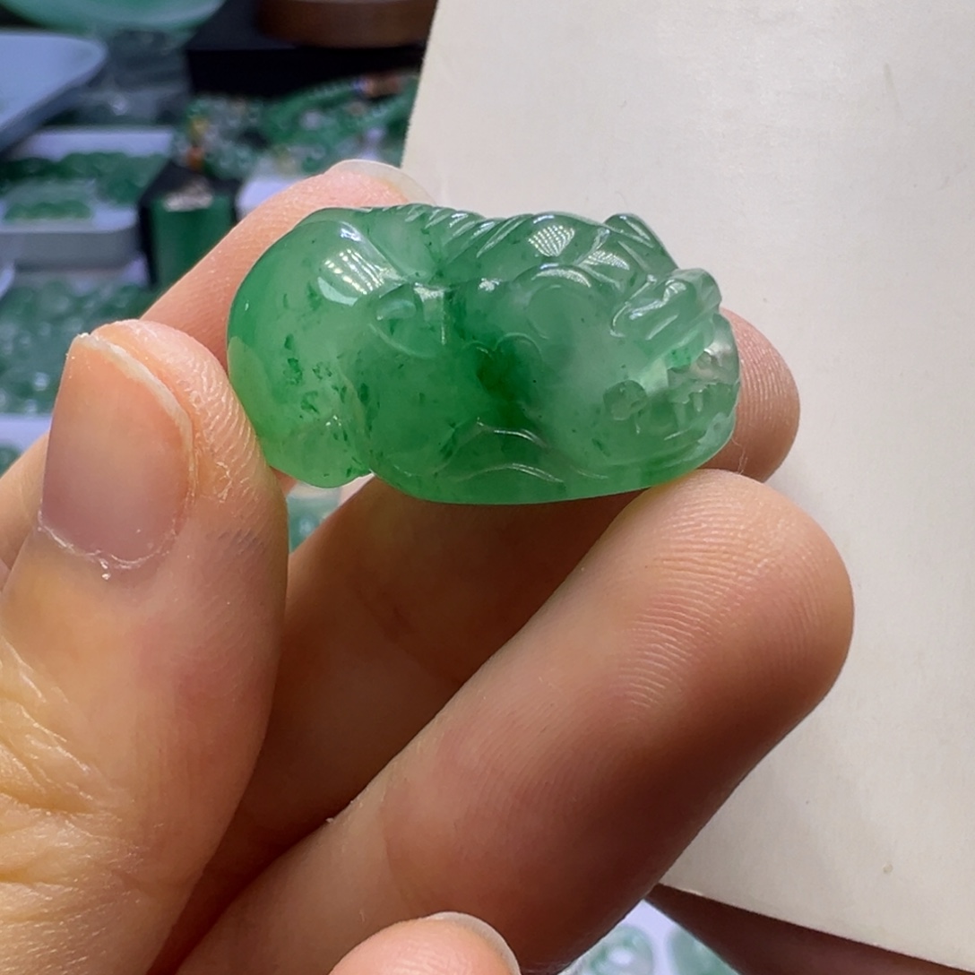 颈饰银S925镶嵌石英质玉（非洲翠）