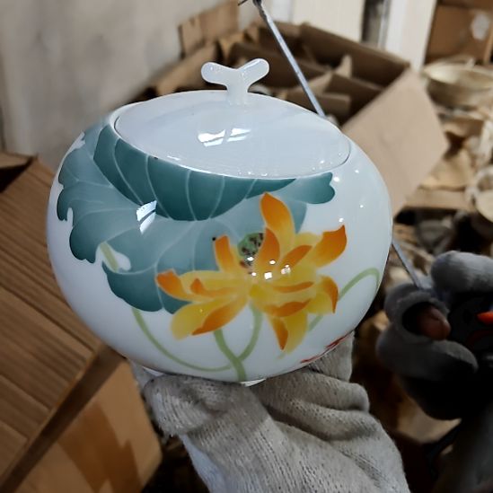 绿泥盘子碗茶壶啥都有