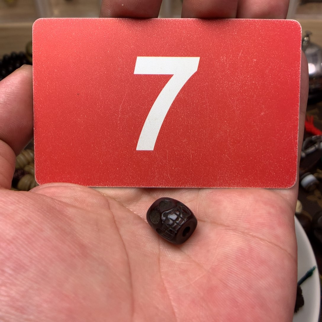 桃核吊坠.*春………………………………