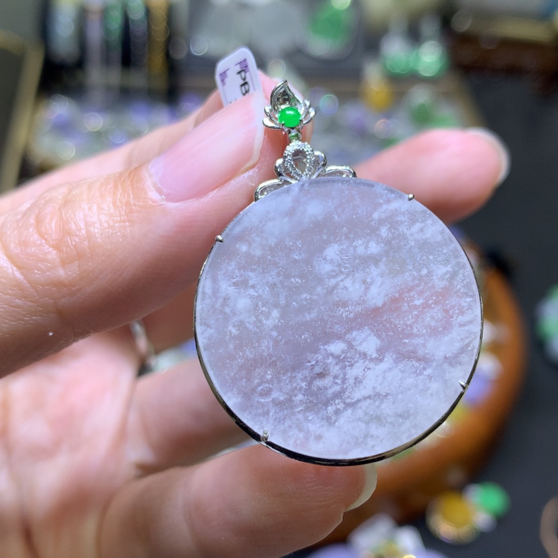 翡翠颈饰18K金镶嵌翡翠吊坠项链