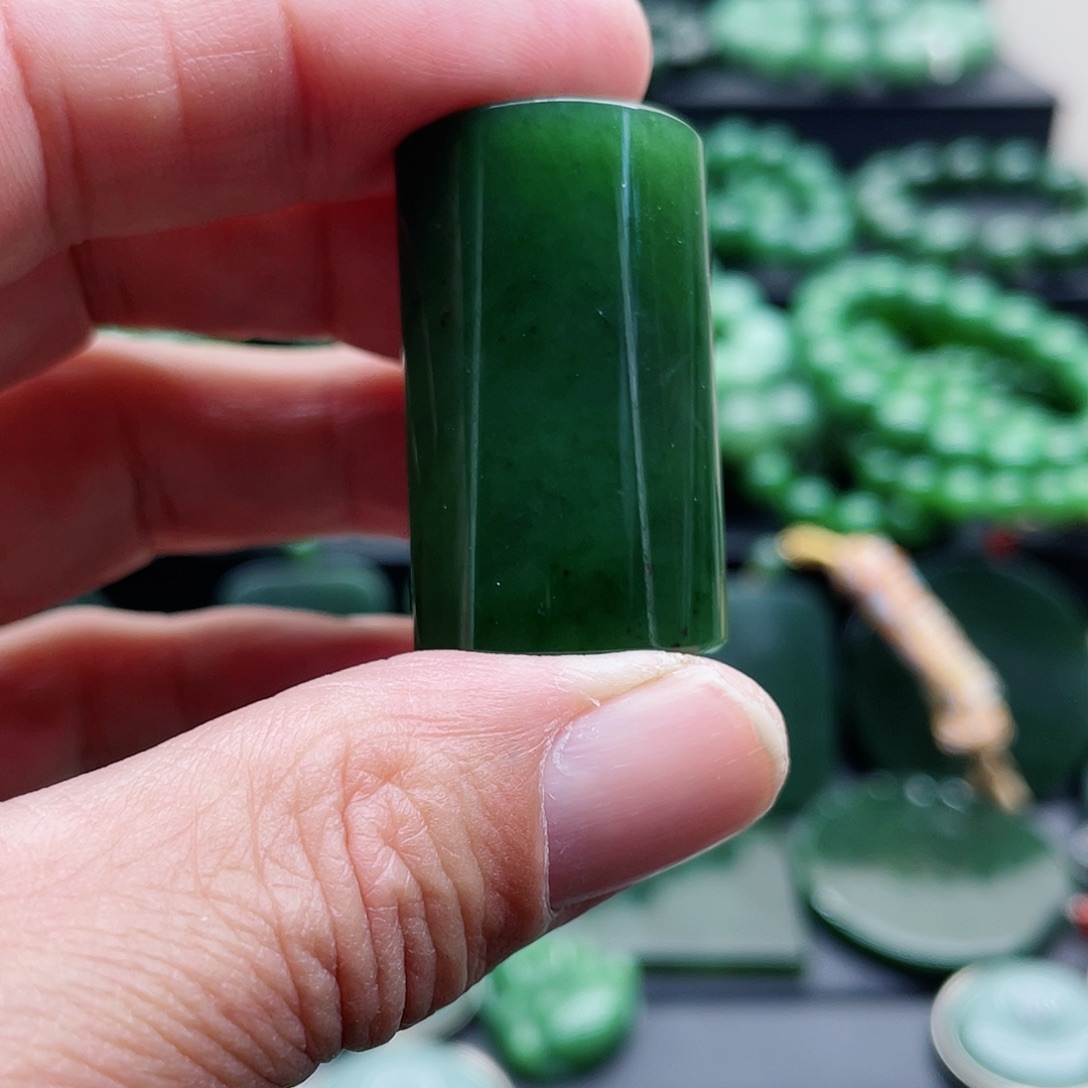 和田玉（碧玉）未镶嵌颈饰