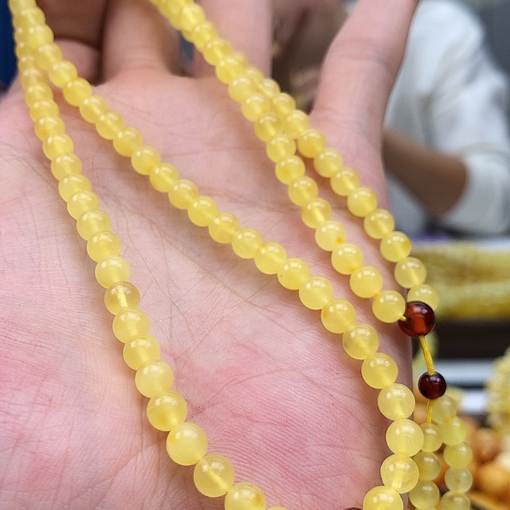 蜜蜡未镶嵌珠宝奇石