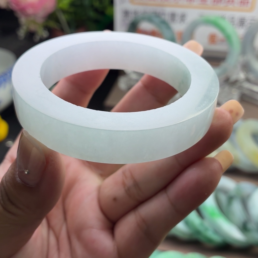 定制翡翠未镶嵌翡翠手镯翡翠手镯