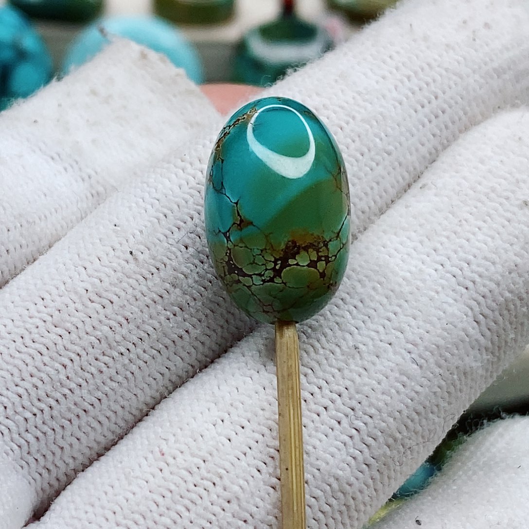 绿松石颈饰未镶嵌