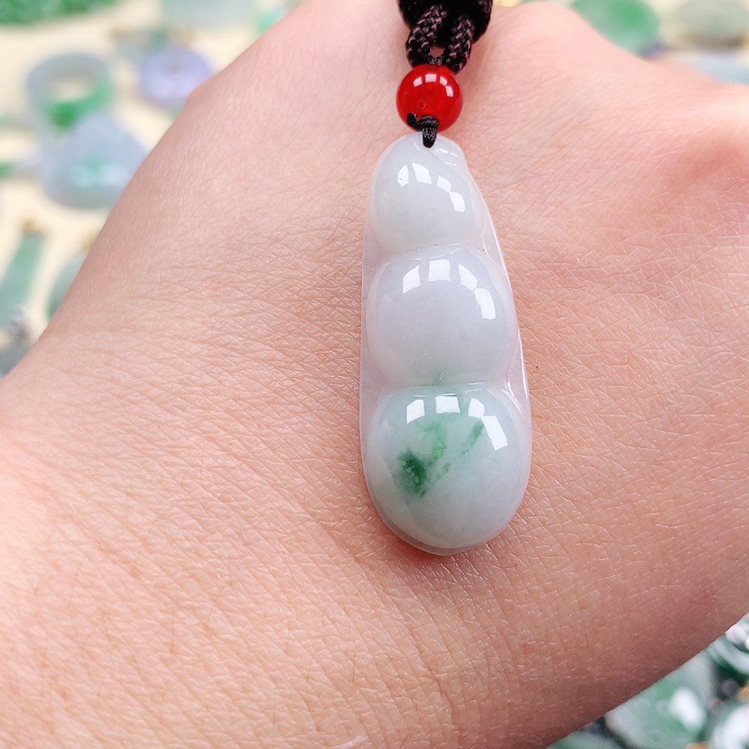 【闪购商品】翡翠吊坠(不含链)未镶嵌福豆