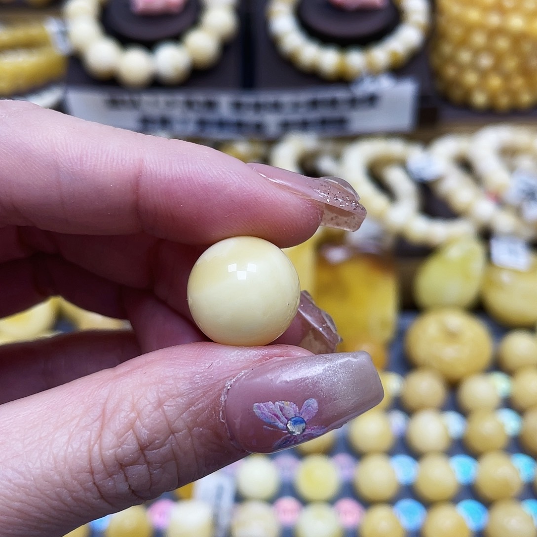 琥珀珠宝奇石未镶嵌15.1mm花粉