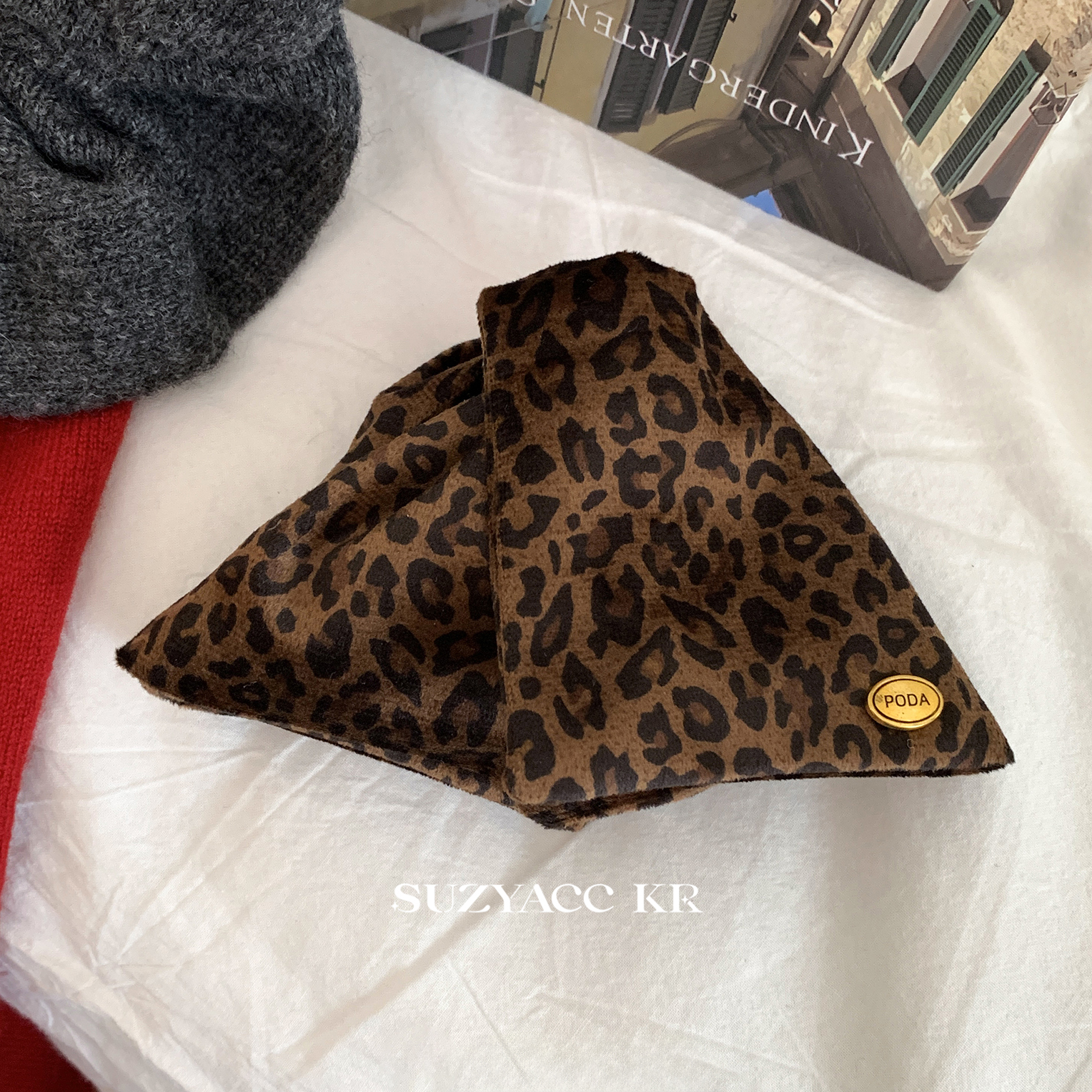 Suzyacc Kr豹纹绒面三角抓夹气质时尚可爱百搭复古简约秋冬F4472