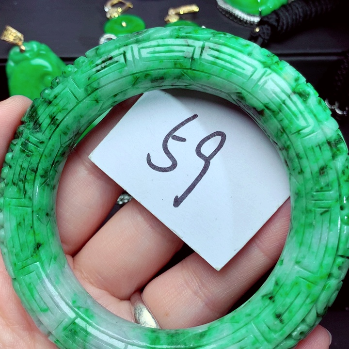 翡翠未镶嵌手镯手镯