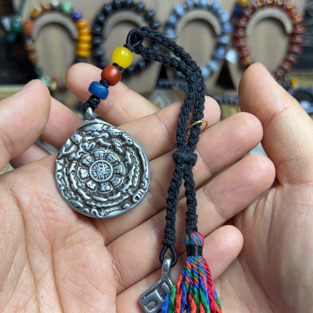 玛瑙/玉髓颈饰未镶嵌b****志