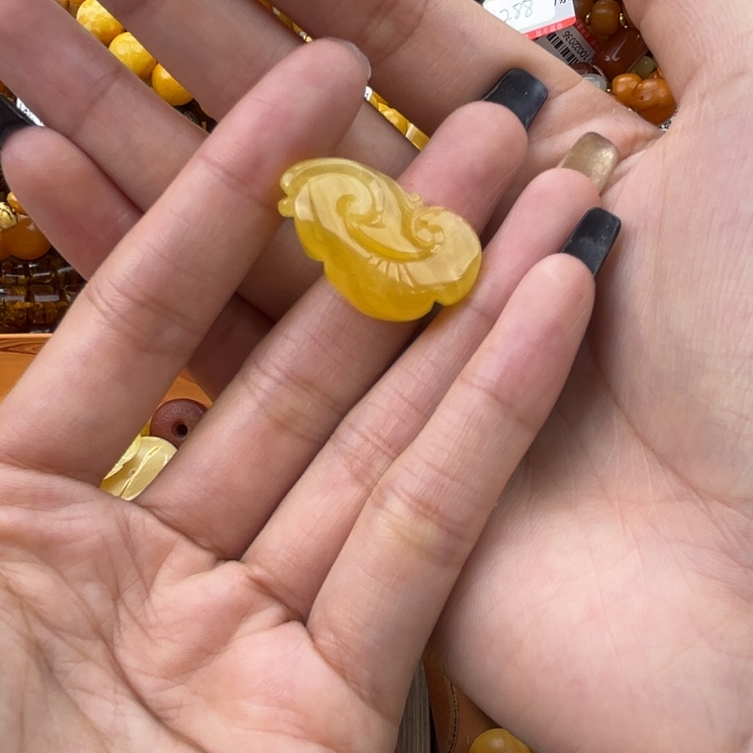 琥珀珠宝奇石未镶嵌